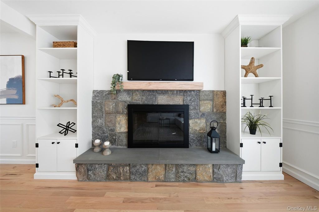 16 Merritt, Massapequa, NY 11758 — photo 4