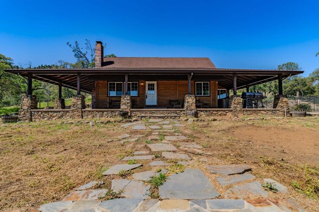 7230 Latigo St, Angels Camp, CA 95222