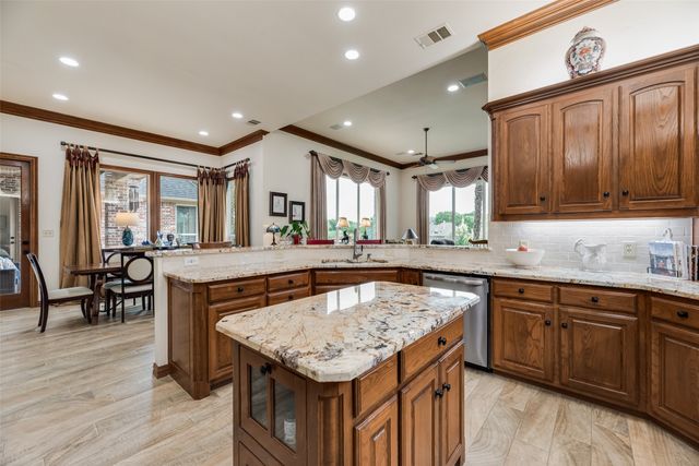 152 Country Club Drive, Heath, TX 75032