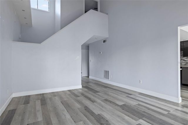 226 ORIENTA POINT STREET 226, Altamonte Springs, FL 32701