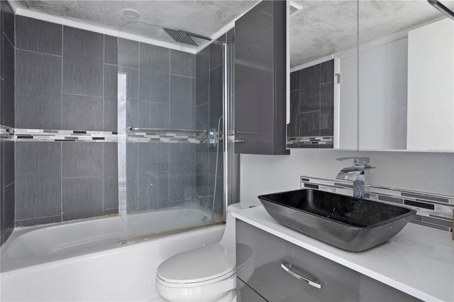 226 ORIENTA POINT STREET 226, Altamonte Springs, FL 32701