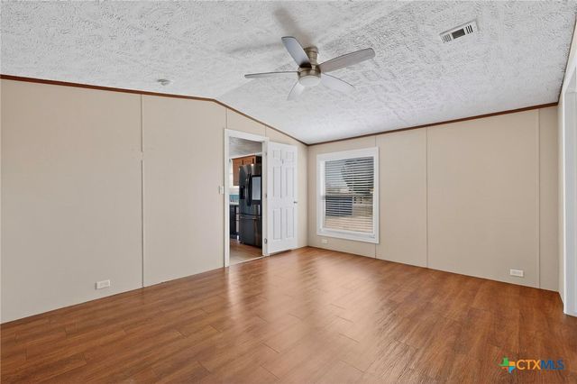 195 Gato Road, Cedar Creek, TX 78612