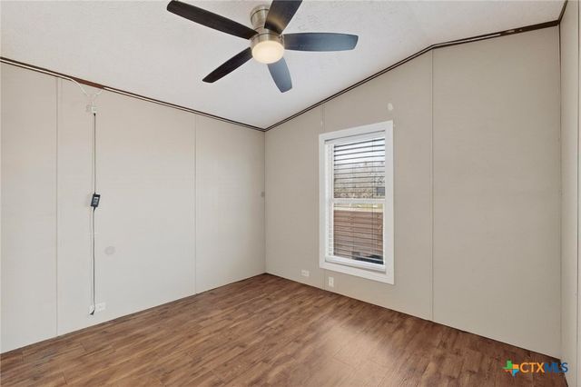 195 Gato Road, Cedar Creek, TX 78612