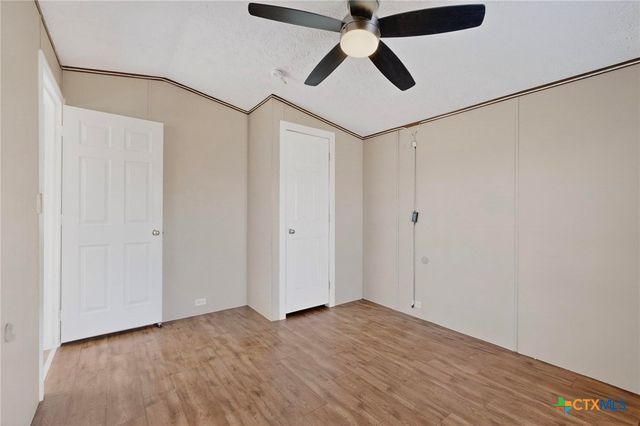 195 Gato Road, Cedar Creek, TX 78612