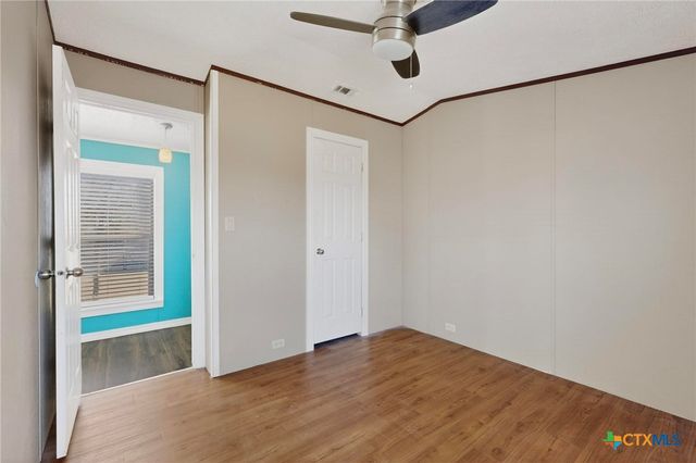 195 Gato Road, Cedar Creek, TX 78612