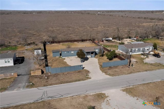 195 Gato Road, Cedar Creek, TX 78612
