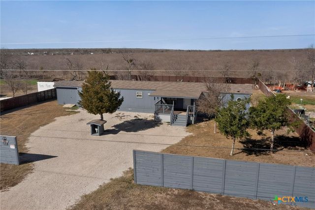 195 Gato Road, Cedar Creek, TX 78612