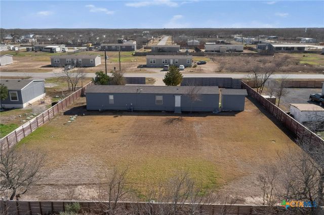 195 Gato Road, Cedar Creek, TX 78612