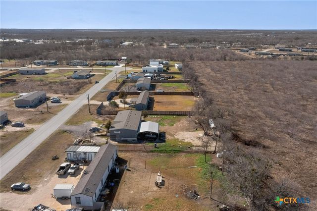 195 Gato Road, Cedar Creek, TX 78612