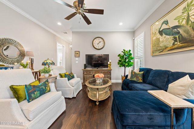 307 Harvey Cay Lane, Youngsville, LA 70592