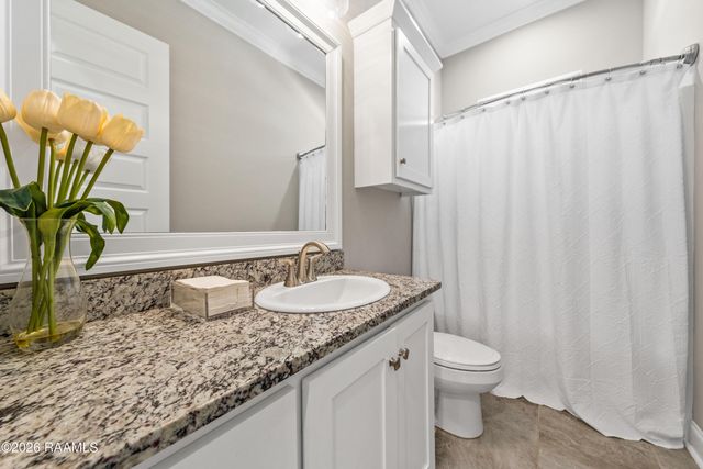 307 Harvey Cay Lane, Youngsville, LA 70592