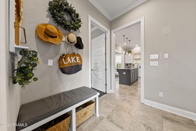 307 Harvey Cay Lane, Youngsville, LA 70592