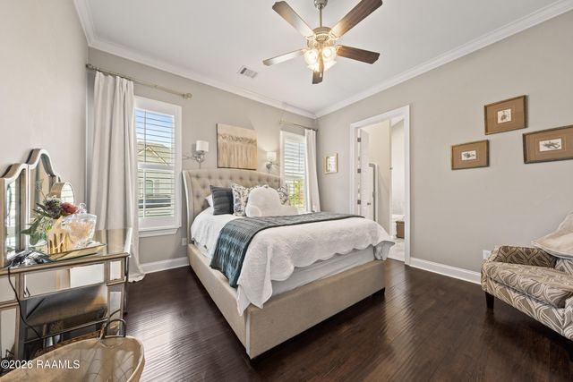 307 Harvey Cay Lane, Youngsville, LA 70592