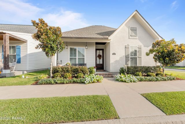 307 Harvey Cay Lane, Youngsville, LA 70592