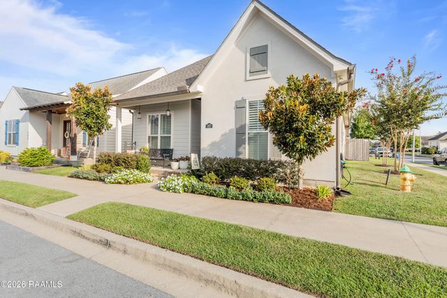 307 Harvey Cay Lane, Youngsville, LA 70592