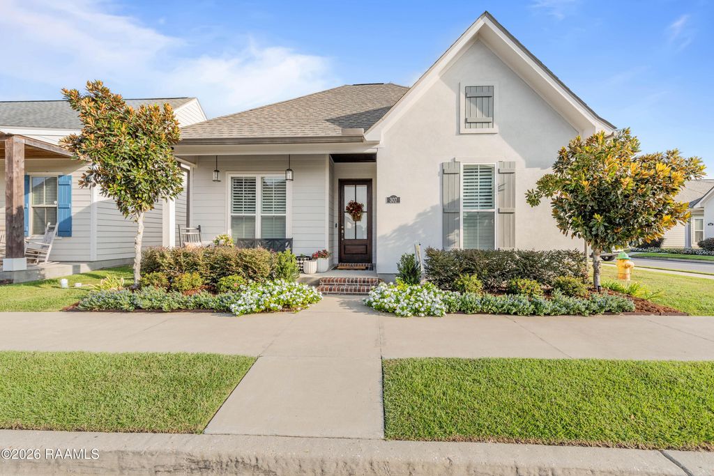 307 Harvey Cay Lane, Youngsville, LA 70592
