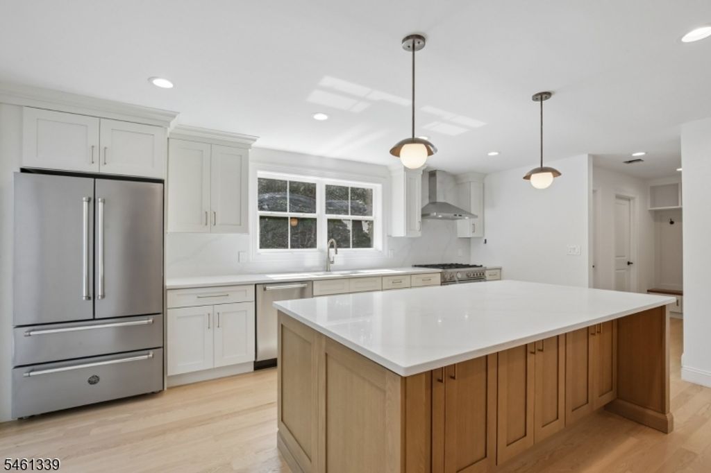 14 Maplewood Dr, Livingston Twp., NJ 07039 — photo 4