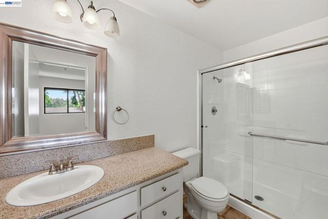 37482 Parish Cir 19F, Fremont, CA 94536