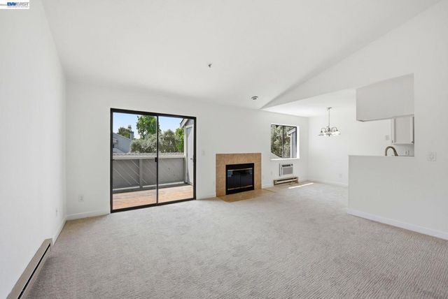 37482 Parish Cir 19F, Fremont, CA 94536