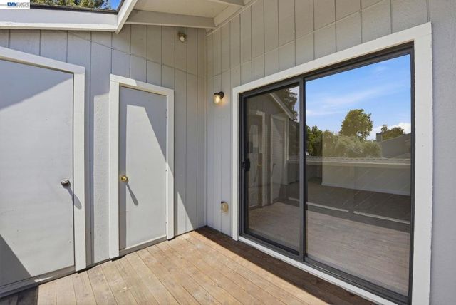 37482 Parish Cir 19F, Fremont, CA 94536