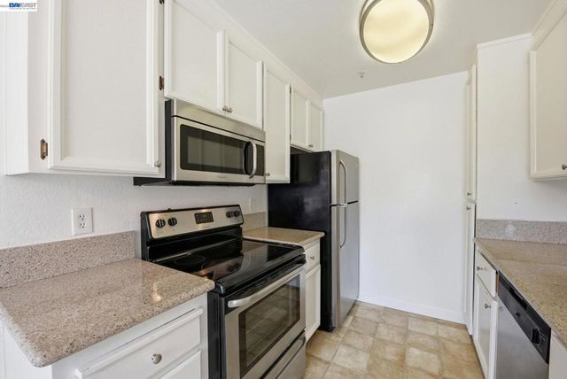 37482 Parish Cir 19F, Fremont, CA 94536
