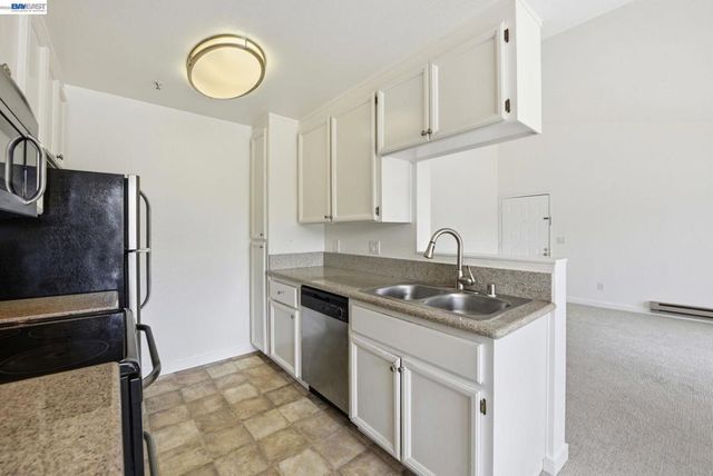 37482 Parish Cir 19F, Fremont, CA 94536