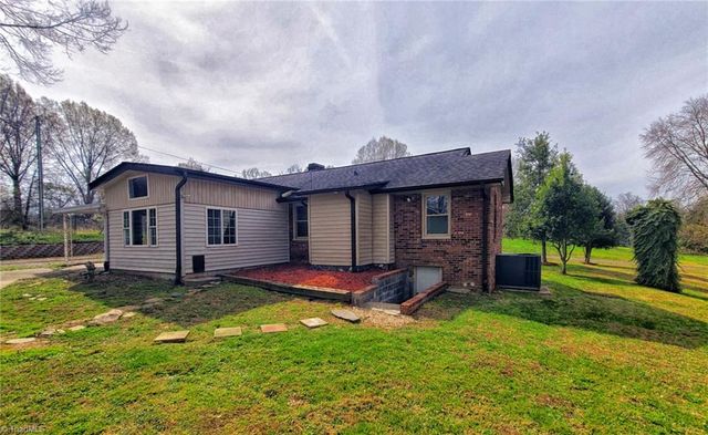 4515 Rocklane Drive, Walkertown, NC 27051