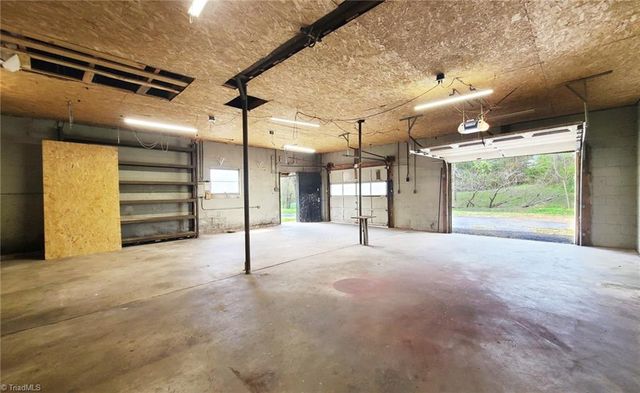 4515 Rocklane Drive, Walkertown, NC 27051