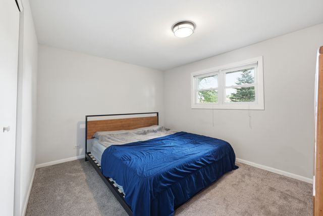 1419 Hampton Lane, Schaumburg, IL 60193