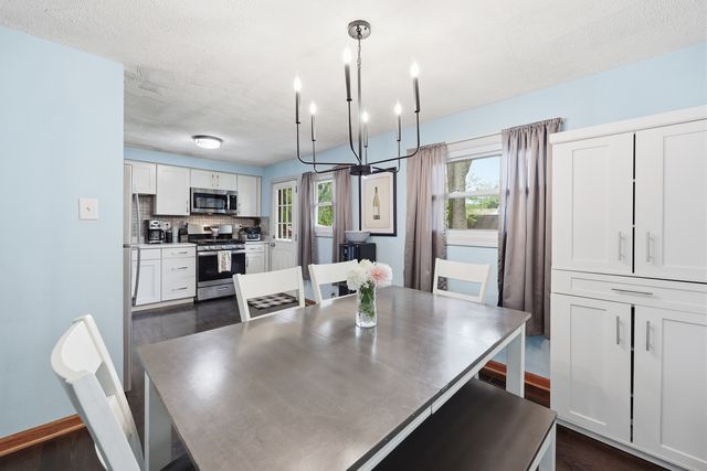 1419 Hampton Lane, Schaumburg, IL 60193