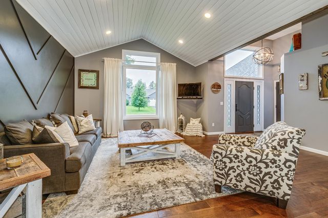 1401 Pheasant Hills Drive, Lino Lakes, MN 55038