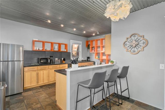 4031 Campbell Street, Kansas City, MO 64110