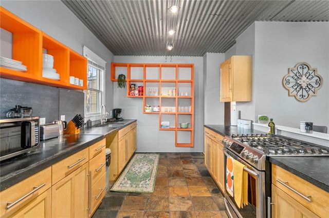 4031 Campbell Street, Kansas City, MO 64110