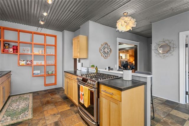 4031 Campbell Street, Kansas City, MO 64110