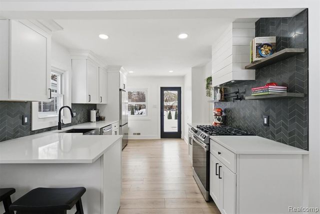 2008 Alicia Lane, Royal Oak, MI 48073