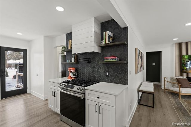 2008 Alicia Lane, Royal Oak, MI 48073