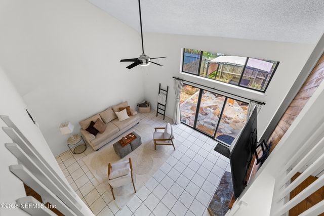 1142 ROMAINE Circle E, Jacksonville, FL 32225