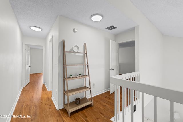 1142 ROMAINE Circle E, Jacksonville, FL 32225
