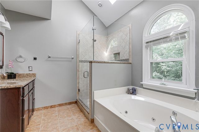 5510 Silver Birch Ln, Midlothian, VA 23112