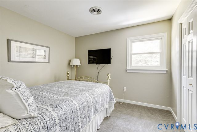 5510 Silver Birch Ln, Midlothian, VA 23112