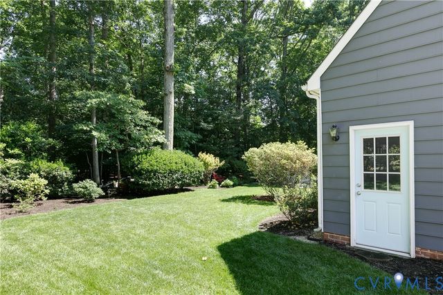 5510 Silver Birch Ln, Midlothian, VA 23112