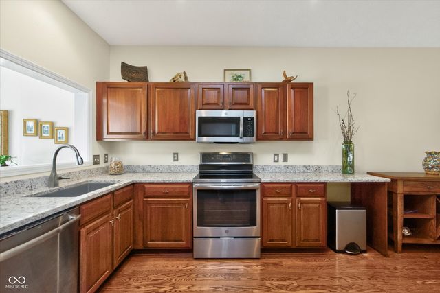 5734 Spruce Knoll Court, Indianapolis, IN 46220