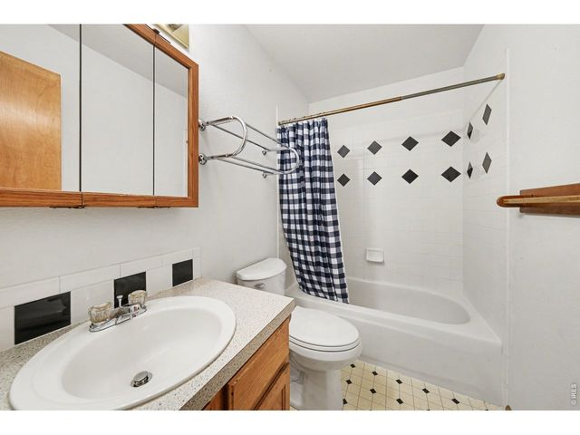 312 Dean Ct, Loveland, CO 80537