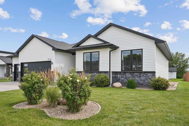 1822 Reese Road, Cedar Falls, IA 50613
