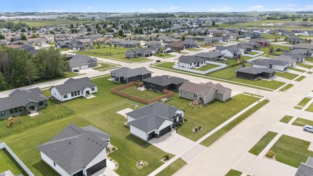 1822 Reese Road, Cedar Falls, IA 50613