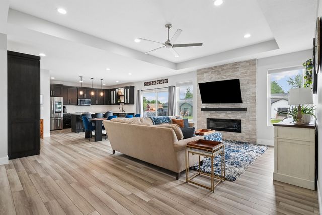 1822 Reese Road, Cedar Falls, IA 50613
