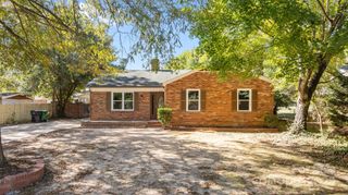 7415 Farm Gate Drive, Charlotte, NC 28215