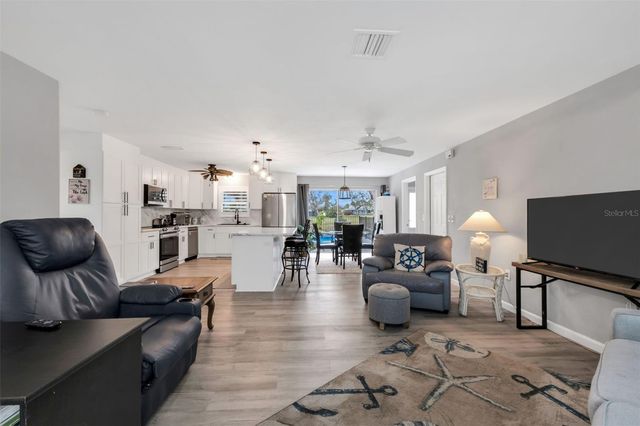 16 OAKLAND HILLS PLACE, Rotonda West, FL 33947