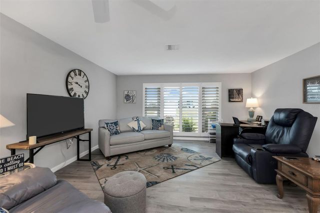 16 OAKLAND HILLS PLACE, Rotonda West, FL 33947