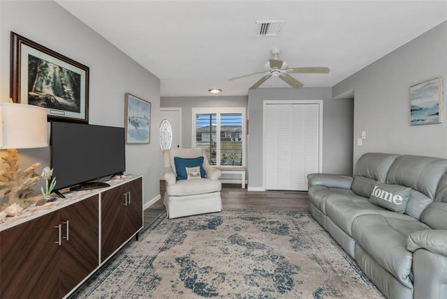 16 OAKLAND HILLS PLACE, Rotonda West, FL 33947